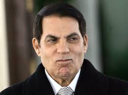 Le Président tunisien déchu Zine El Abidine Ben Ali est sorti lundi de son silence pour dénoncer comme une « mascarade » le procès instruit à son encontre à ... - aa-BEN_ALI