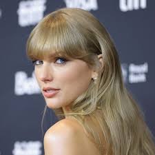 taylor swift s mive jeweled cat eye