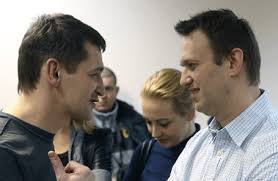 + любовь соболь и олег навальный задержаны в рамках нового уголовного дела фото: V Koloniyu Otpravilsya Oleg Navalnyj Aleksej Poluchil Uslovnyj Srok