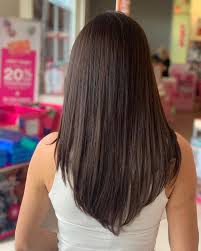 Hairstyles in medium straight hair are abundant. 38 Medium Length Hairstyles And Haircuts For 2021