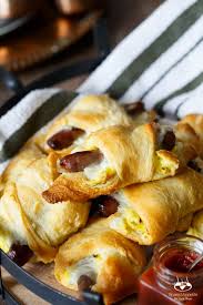 sausage egg and cheese breakfast roll
