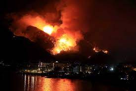 Marmaris'te orman yangını yayılıyor: 1 kişi hayatını kaybetti - Evrensel