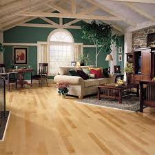 bruce natural maple 3 4 in thick x 2 1 4 in wide x varying length solid hardwood flooring 20 sqft case