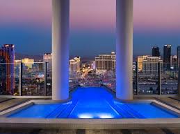 9 Extreme Las Vegas Pools And Parties
