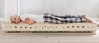 Bauchschläfer benötigen eine eher feste matratze, da man sonst im bauchbereich zu sehr einsinkt. Der Bauchschlafer