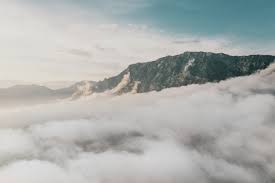 cloudy mountain images free