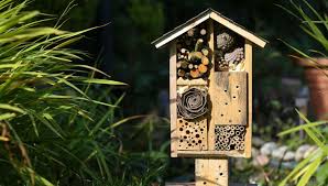 how to make a bee house for your garden
