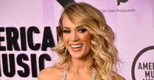 carrie underwood goes makeup free