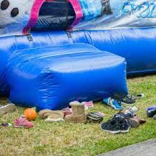 how much weight can a bounce house hold