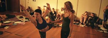 200 hour yoga teacher training courses