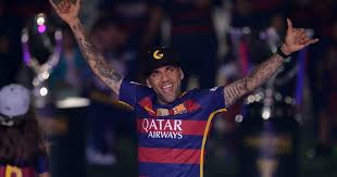 Dani alves of barcelona runs with the ball during the fifa club world cup semi final match between barcelona and guangzhou evergrande fc at. 7 Of The Most Memorable Dani Alves Moments And Facts From His Time At Barcelona 90min
