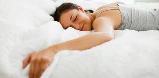 Pārsteidzošs pētījums atklāj patiesību par cilvēkiem, kuri ilgi guļ un vēlu  mostas!