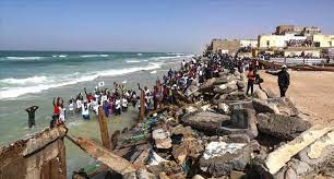 Érosion côtière : Saint-Louis, Kayar, Bargny…, les côtes sénégalaises en voie de disparition - adakar.com