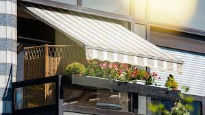 how much do retractable awnings cost