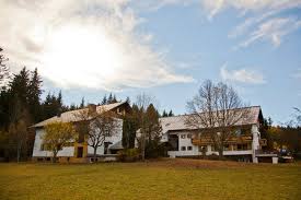 Set in bayerisch eisenstein, haus am wald features a garden and terrace. Seminar Tagungshauser Im Unterer Bayerischer Wald Gruppenhaus De