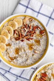 protein oatmeal with bananas pecans