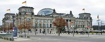 It is the only body that is directly elected by the german people on the federal level. Reichstag In Berlin Regierungsgebaude Berlinstadtservice