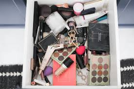 how to organize makeup drawer in 5 easy