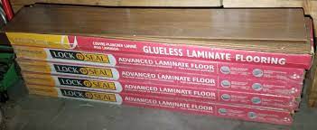 glueless laminate floor in