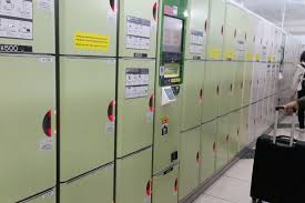 i used tokyo station coin lockers for