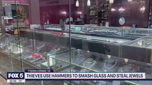smash and grab thieves use hammers to