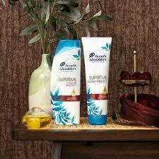 Head and shoulders supreme colour protect conditioner provides intense moisturisation and long lasting dandruff protection. Head Shoulders Anti Dandruff Hair Conditioner Colour 275ml Superdrug