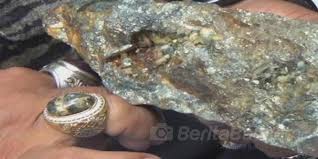 Ciri batuan yg mengandung emas youtube / 12 ciri ciri tanah yang mengandung emas. Mari Kenali Jenis Dan Ciri Batu Akik Asli Pulau Bali Beritabali Com