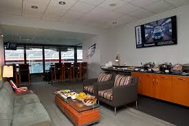 Luxury Suites 267 570 4150 Lincoln Financial Field