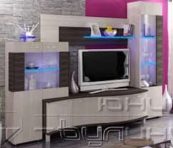 Когато купувате висок шкаф за телевизор, трябва да вземете предвид количеството пространство, налично за инсталиране. Sekciya Plej Home Home Decor Flat Screen