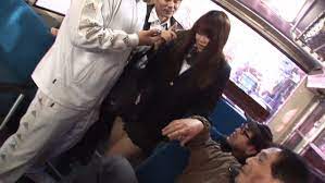 okul çıkışı liseli kızı otobüste sıkıştırıp siktiler • JioPorn.Com