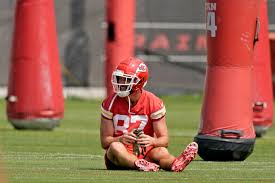 mes kelce and the chiefs enjoy