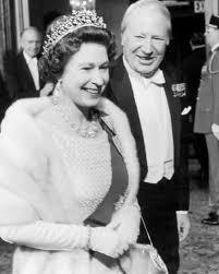 Revealed: Queen lobbied for change in law to hide her private wealth |  Queen Elizabeth II | The Guardian
