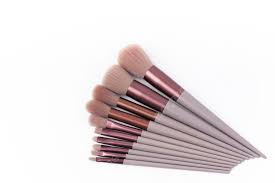 commonly used makeup tool brushes
