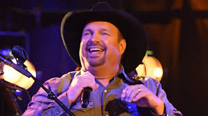 National anthem, garth brooks sang a cappella, and jennifer lopez gave a shoutout in spanish at the inauguration of president joe biden on wednesday, a ceremony that was marked by diversity and appeals for unity. Garth Brooks Fun Album Is Complete We Re Waiting For The Right Time Kicks 99 1