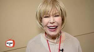 loretta swit on how she got the role of