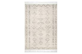 i found the perfect neutral rug and it
