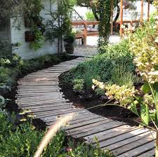 Wooden Pathways For Your Garden