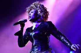 Roberta faccani — medley tina turner (steamy windows, i can't stand the rain, the best) 06:27. Simply The Best The Tina Turner Story