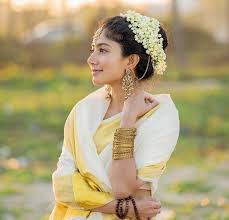 Sai pallavi senthamarai, is an indian movie actress who mainly appears in southindian movies. Sai Pallavi Photos Hd Latest Images Pictures Stills Of Sai Pallavi Filmibeat
