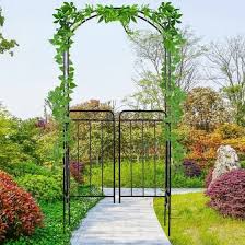 Outsunny Metal Outdoor Garden Gate Arch