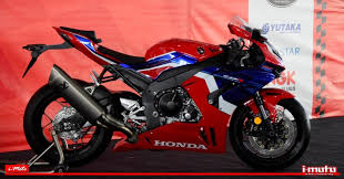 *actual model did not come with accessories and may vary in detail from image shown and specifications are subject to change without prior notice. What Model Will Boon Siew Honda Launch In January 2020 Honda Rs150 V2 Or Adv 150 I Moto My