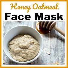 Only 3 ingredients and you have a vegan oatmeal face mask, without yogurt, without egg, and, of course, without honey. Honey Oatmeal Homemade Face Mask Easy Diy Beauty Prodcut