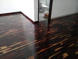 Pasanglah mengelilingi lantai kayu palet berpola bata. Jenis Lantai Kayu Terbaik Untuk Rumah Yang Sering Dipakai Courtina Courtina