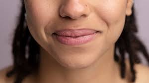 how to prevent lips from darkening