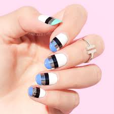 Winter nails allow you to show off all those cute wintry themes. Blue And White Nails 2 Easy Nail Designs Sonailicious