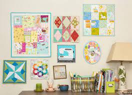 A Super Easy Way To Hang Mini Quilts