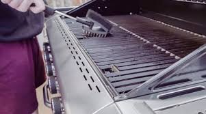 how to clean a gas grill inside
