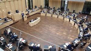 The bundestag is germany's parliament which represents the voices of all germans in the federal government. Bundesrat Aktuelles Aus Recht Gesetz Und Justiz