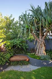 16 Beautiful Tropical Landscape Designs