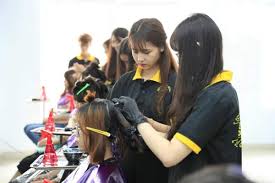 top 11 tiệm cắt tóc nữ đẹp ở quận thủ